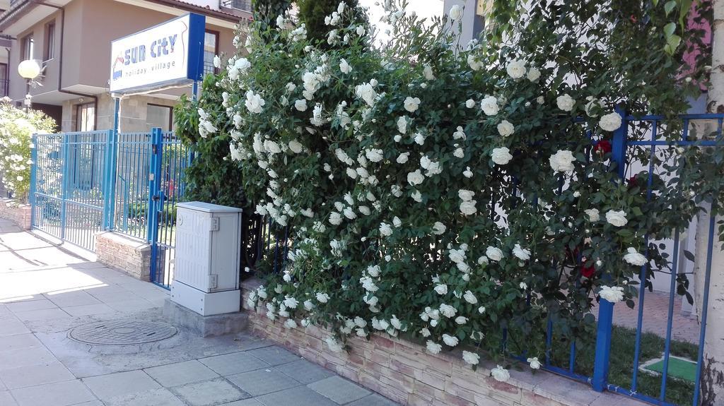 סאני ביץ' Sun City Apartments מראה חיצוני תמונה